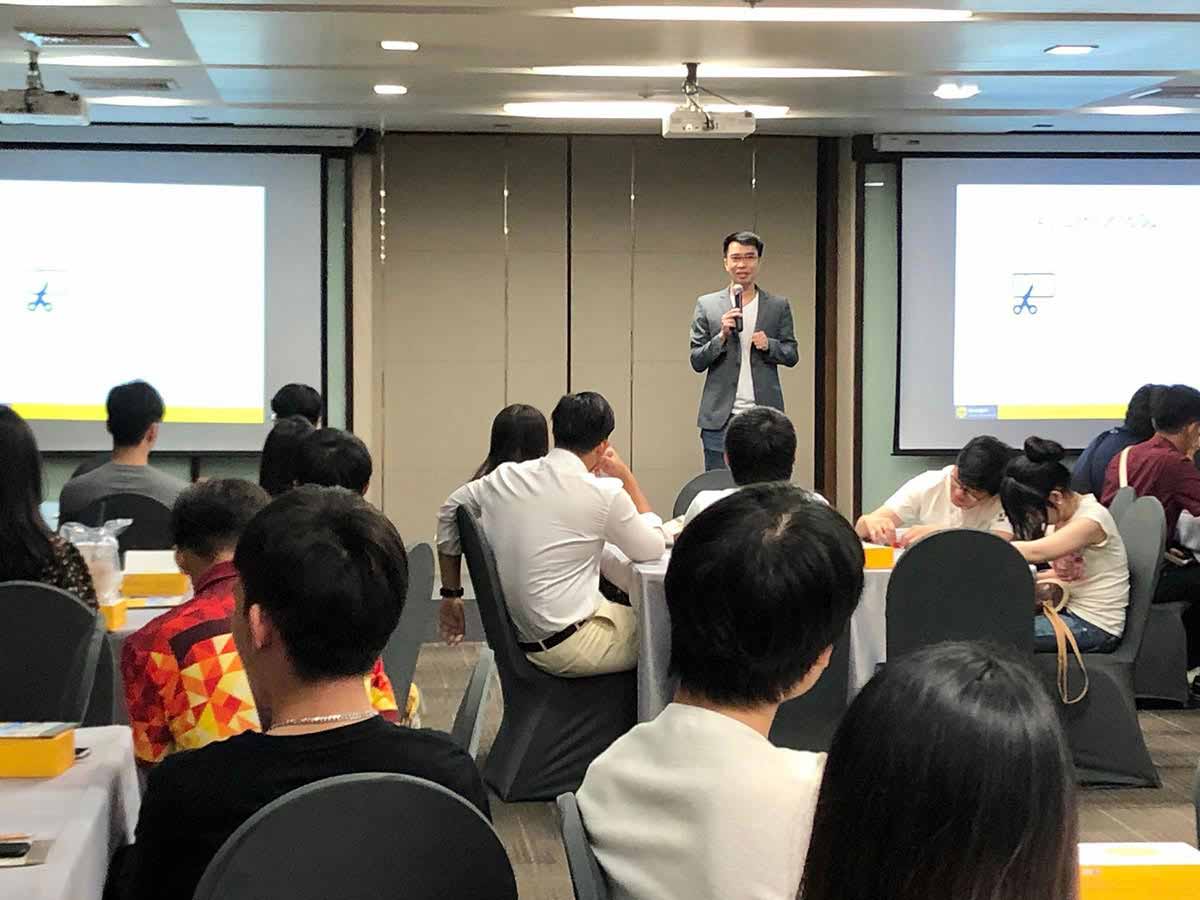 university-cashflow-game-seminar-05.jpg