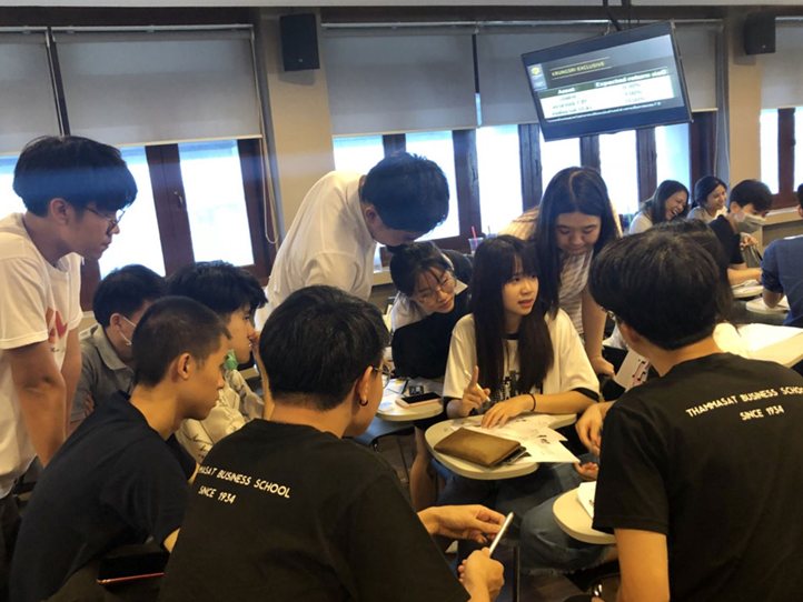 krungsri-special-lecture-tu-04.jpg