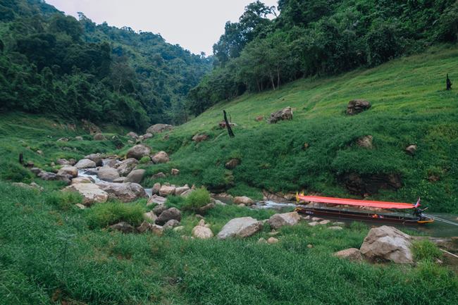 เขาช่องลม เขื่อนขุนด่านปราการชล จังหวัดนครนายก