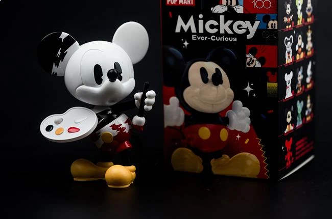art toys collab กับ disney mickey mouse