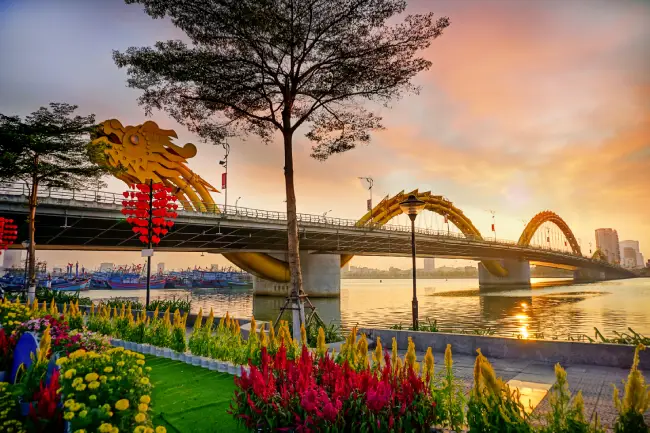 สะพานมังกรที่เที่ยวต่างประเทศยอดฮิต ในเวียดนาม
