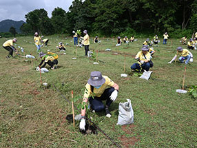 โครงการ Care the Wild