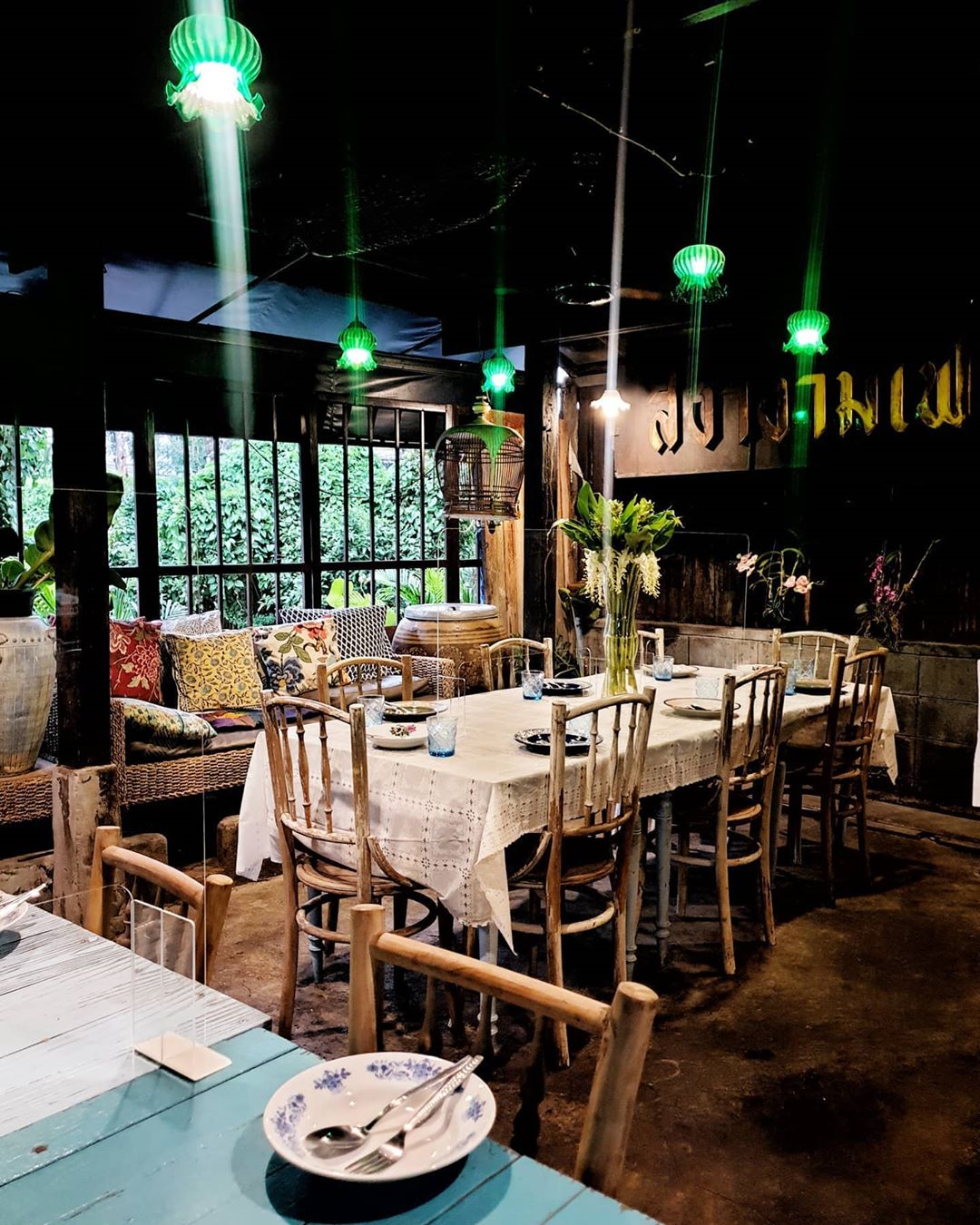 restaurant