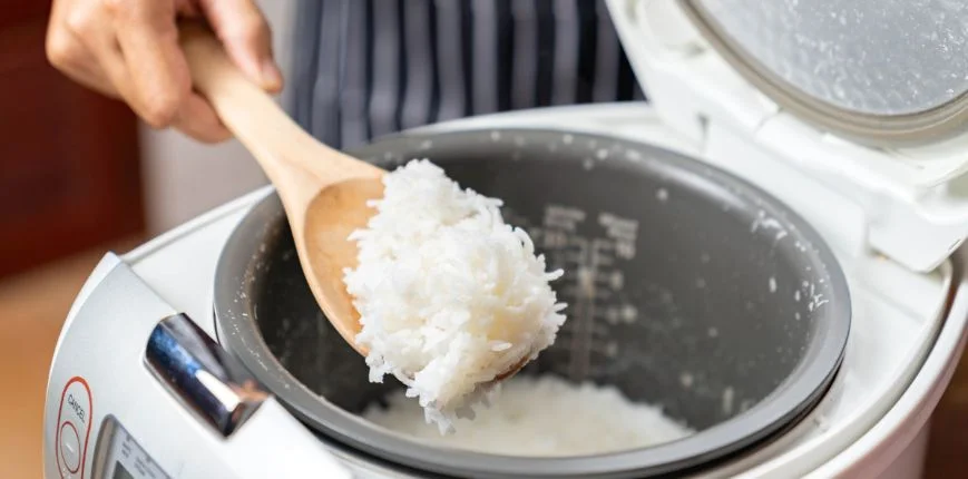 หม้อหุงข้าวและเตาไฟฟ้า