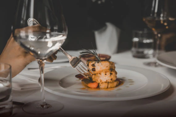 service-h-2-travel-img-desktop_2