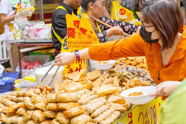 รวมแหล่งอาหารเจ กินอิ่มท้อง ใจได้บุญ