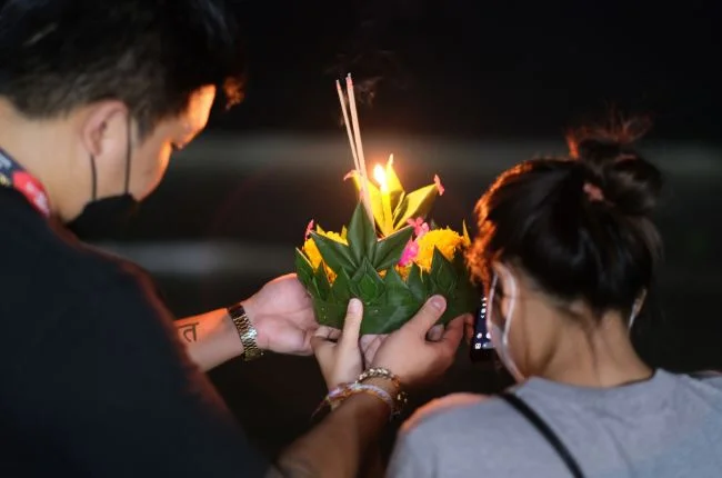 แคปชั่นลอยกระทงคนมีคู่