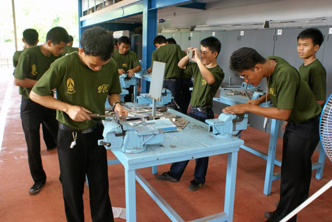 phradabos-serve-technical-student-to-society-1.jpg มูลนิธิพระดาบส